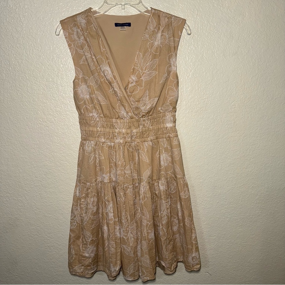 Tommy Hilfiger Floral Smocked Waist Dress Womens 2 Tan Babydoll Surplice Midi